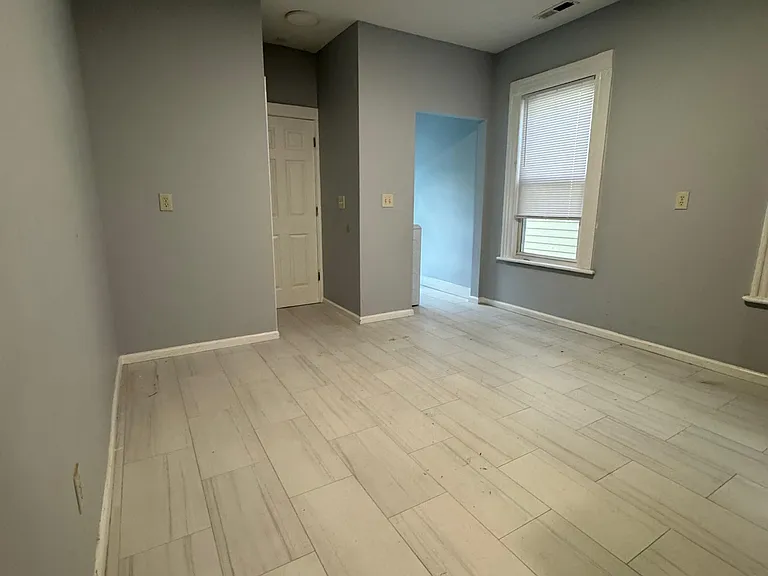 40 Center St #2R — Photo 5