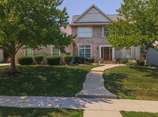 2203 Yarrow St, Bloomington, IL 61704