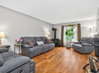 4 Dunlop St, Penetanguishene, ON L9M1J2