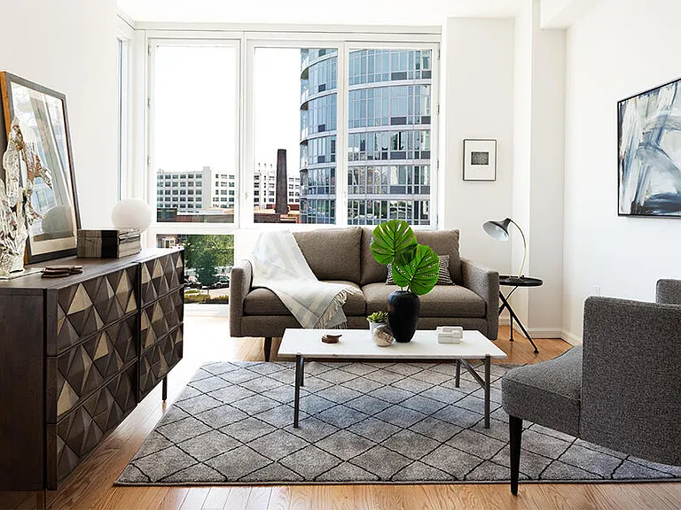 4540 Center Blvd #3 — Photo 9
