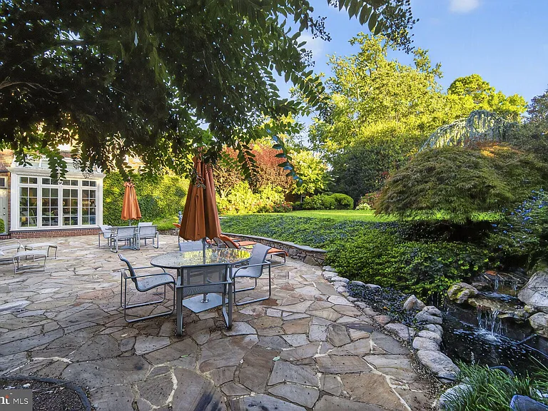 2310 Kalorama Rd NW — Photo 38