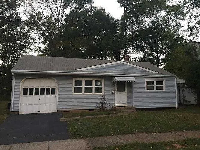 18 Hyde Ave photo 1