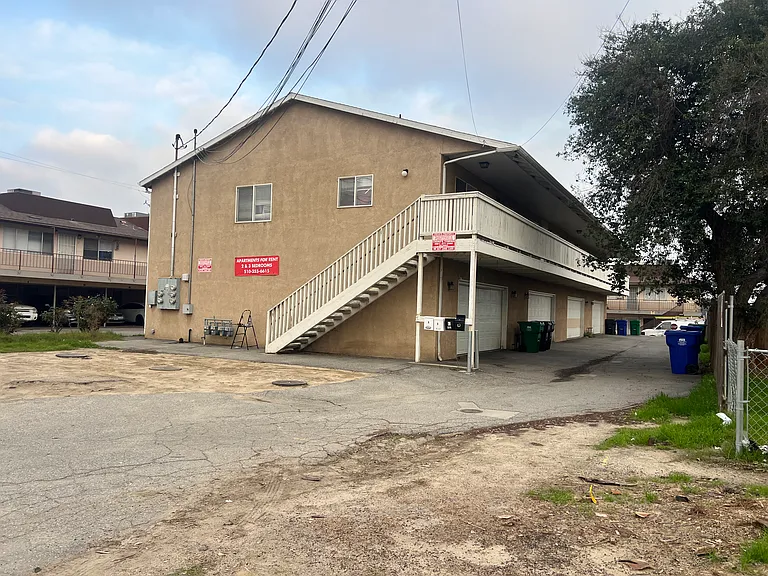 432 S Real Rd #A — Photo 11