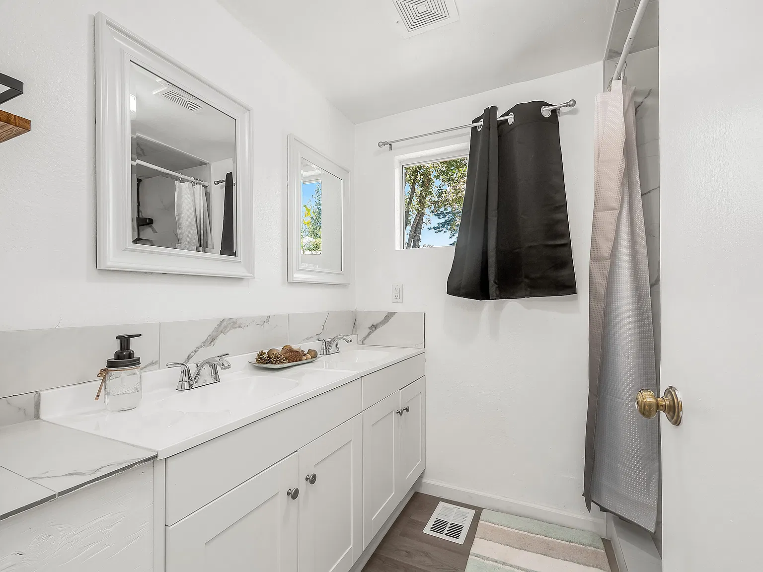 2 bed, 1220 sqft, $1,450 — Photo 3