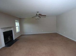 824 Betsy Ross Trl, Hampton, GA 30228
