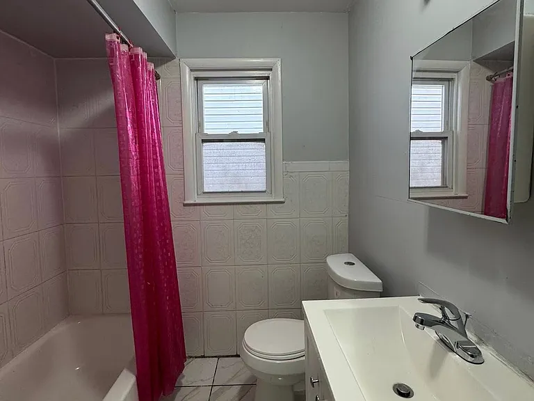 16 Alexander St #2 — photo 7 of 7