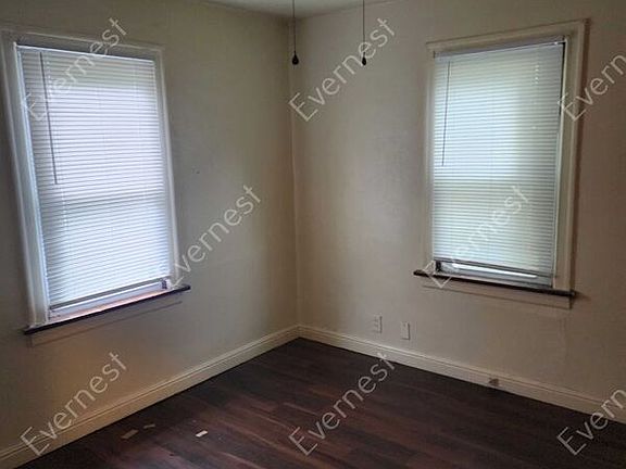 4th image of 8551 Frost Ave