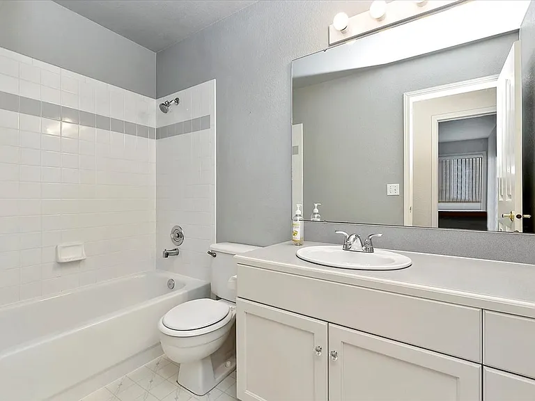 4245 S Danridge Ave — Photo 28