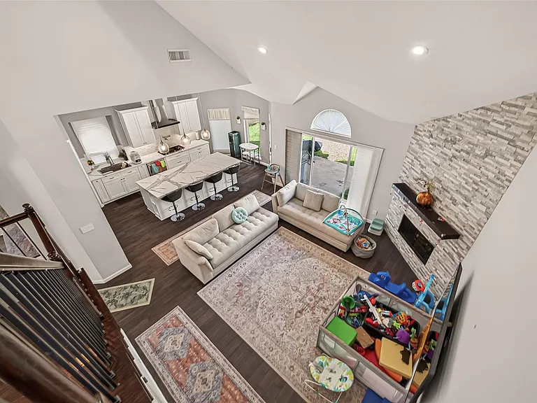 6514 Kings Summit Dr — Photo 40