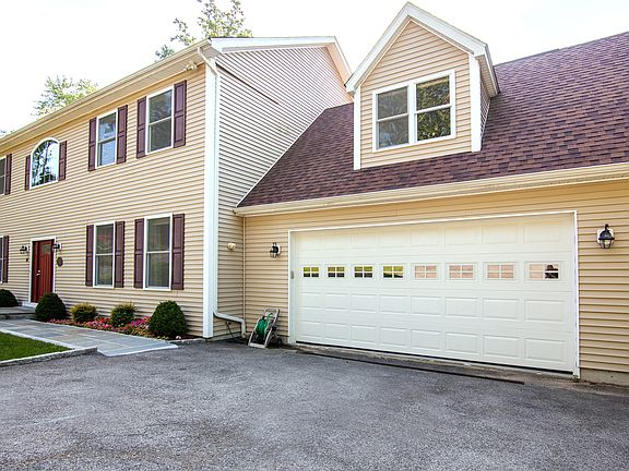 3rd image of 18 Cottage Grv