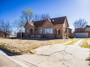 620 Waldron St, McLean, TX 79057