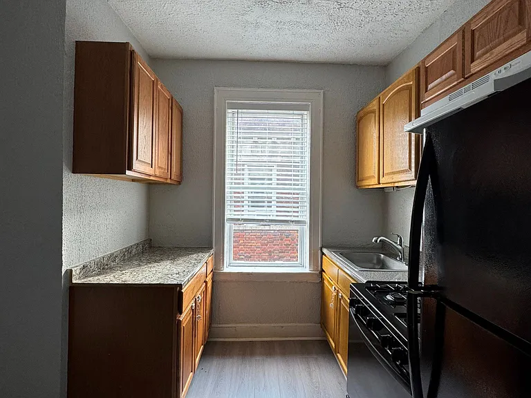 691 Elizabeth Ave #67 — Photo 3