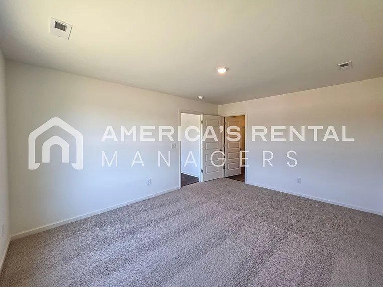 324 Oakmont Cir — Photo 29