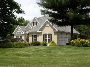 1 S Ridge Dr, Bloomfield, CT 06002