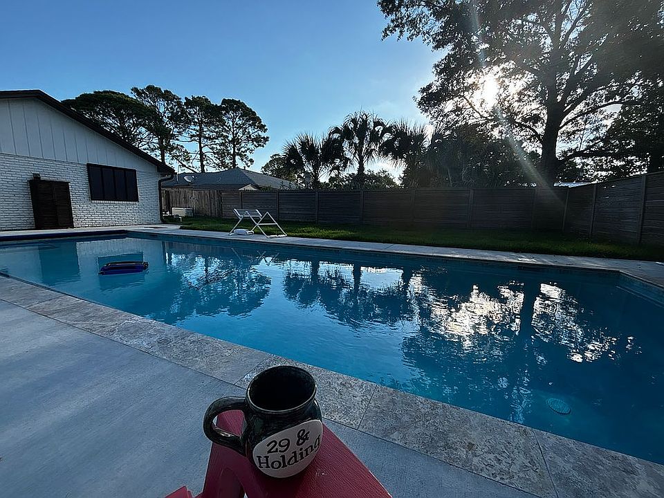 Heated Saltwater Gunite Pool