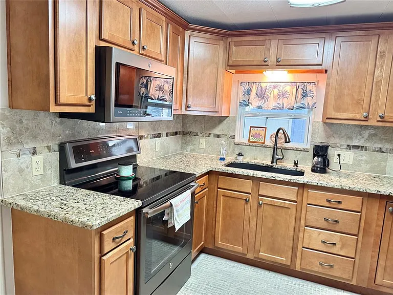 1706 Wisconsin Ave — Photo 11