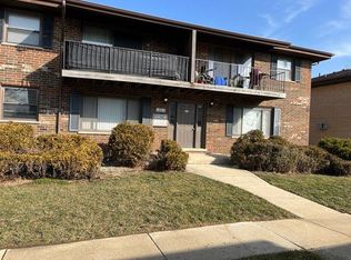 14823 Kilpatrick Ave APT 1W, Midlothian, IL 60445
