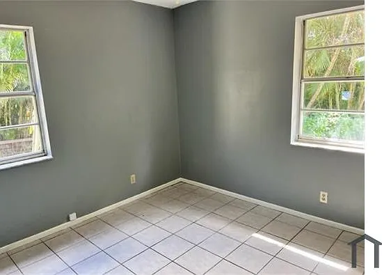 2 bed, 950 sqft, $2,595 — Photo 3