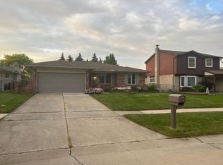 3349 Lords Dr, Sterling Heights, MI 48310