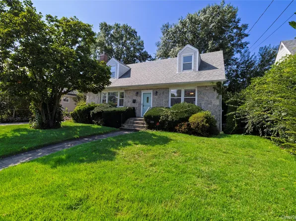 204 Pamlico Avenue, Uniondale, NY 11553