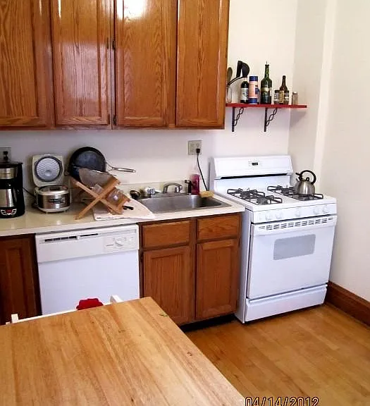 3912 N Greenview Ave #2 — Photo 3