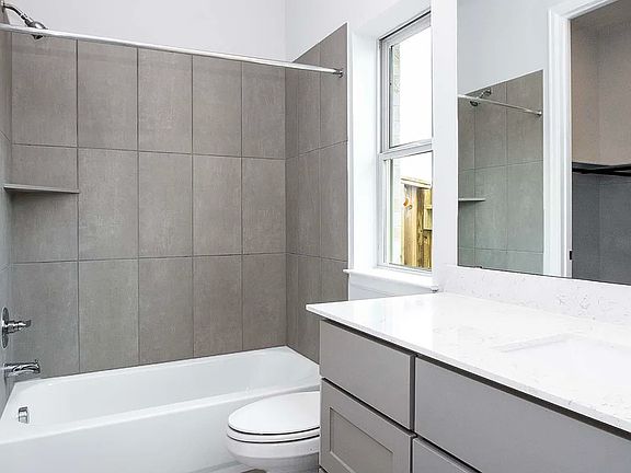 Secondary Suite bathroom