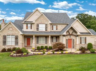 12710 Zacharys Rdg, Saint Louis, MO 63127