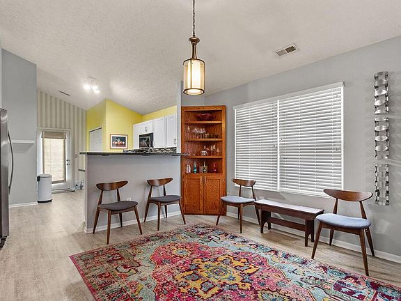 5th image of 4267 Tigertail Ln
