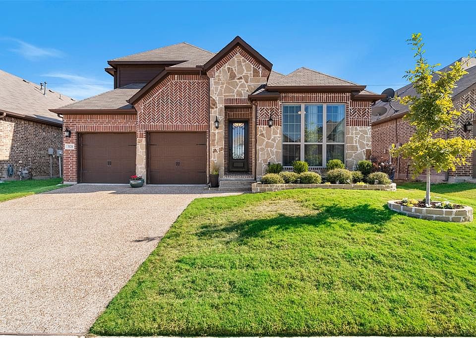 1st image of 3124 Bella Lago Dr