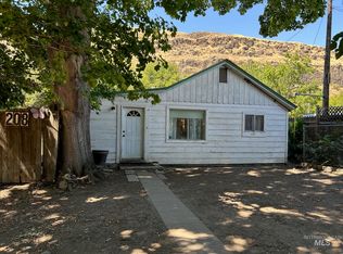 208 Cleveland St, Asotin, WA 99402