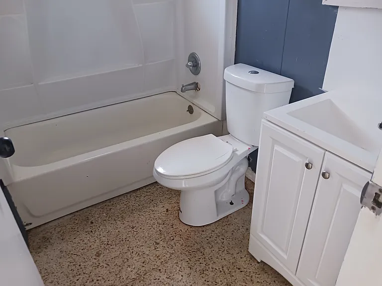 414 Avenue F #3 — Photo 3