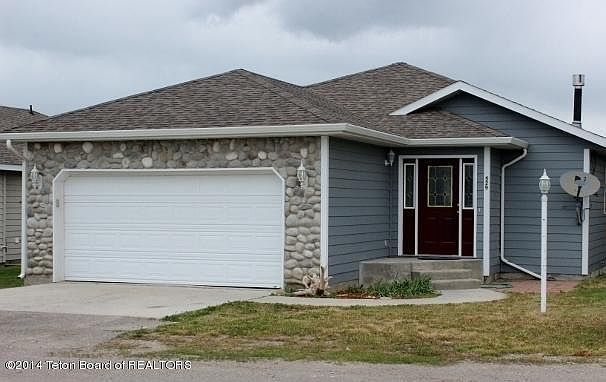 1st image of 529 Kodiak Cir