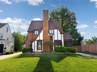 1041 Morewood Pkwy, Rocky River, OH 44116
