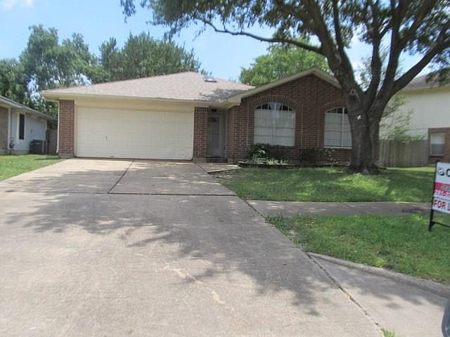 1st image of 22527 Guardsman Ln