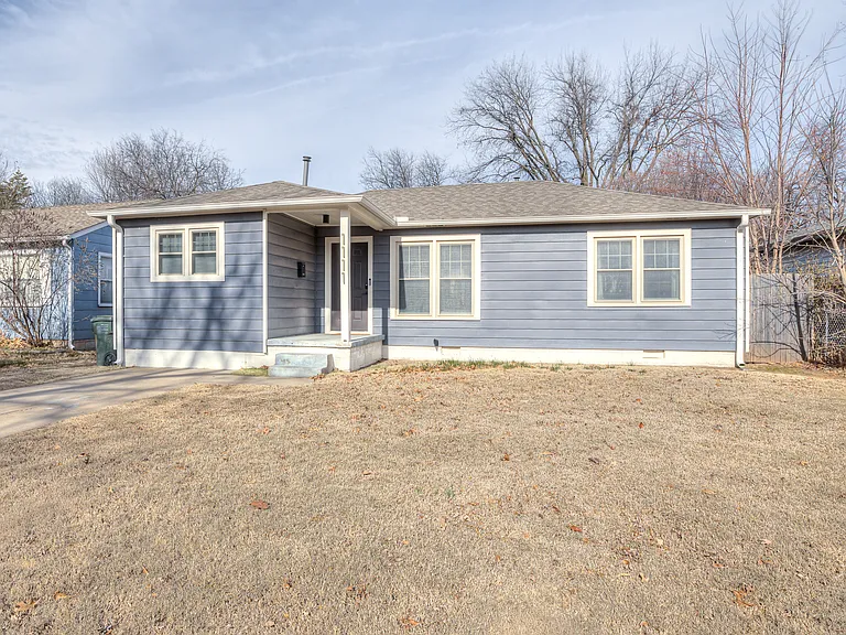 1111 W Comanche St — Photo 43