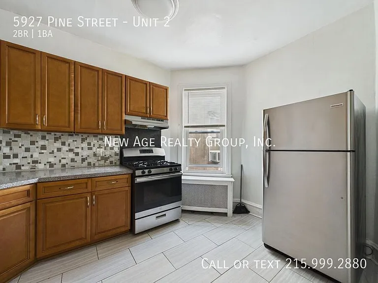 5927 Pine St #2 — Photo 2