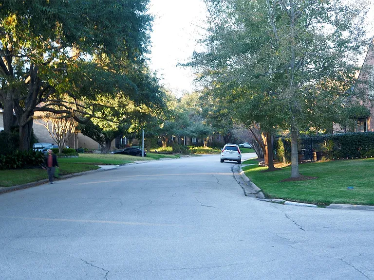 2400 N Braeswood Blvd #336 — Photo 34