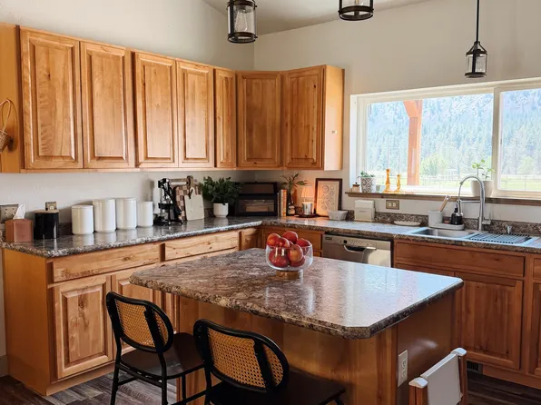 110 Bernie Rd, Alberton, MT 59820