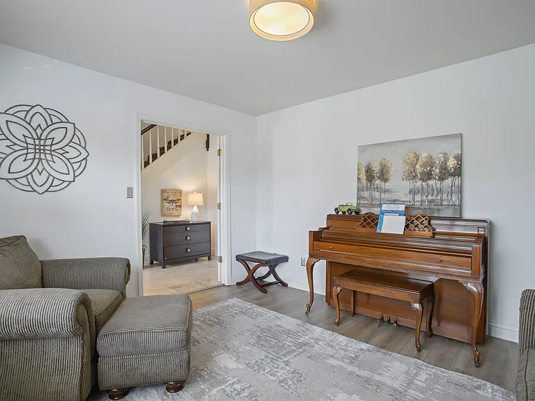 2925 Park Oak Dr — Photo 9