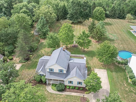 2nd image of 6840 Meadowood Dr