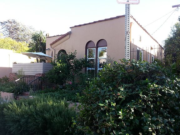 2nd image of 7658 Willoughby Ave
