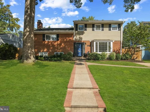 2907 Valley Dr, Alexandria, VA 22302