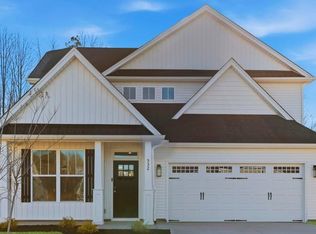 532 Landseer Dr, Landrum, SC 29356