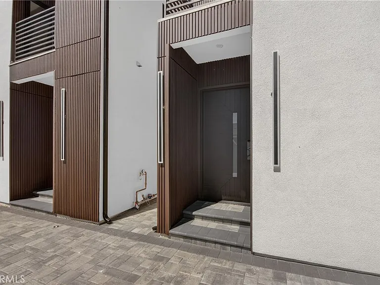 7605 Greg Ave #1/2 — Photo 2