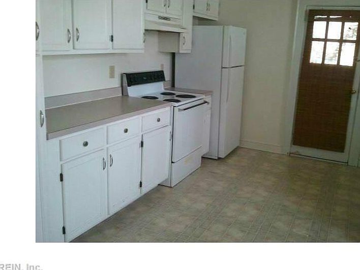 2nd image of 414 26th St