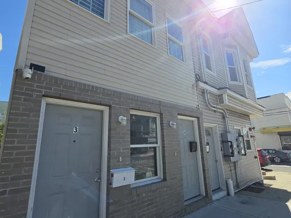 412 Kennedy Blvd #3, Bayonne, NJ 07002