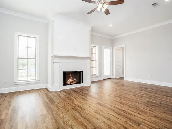 33481 Tenor Dr, Denham Springs, LA 70706