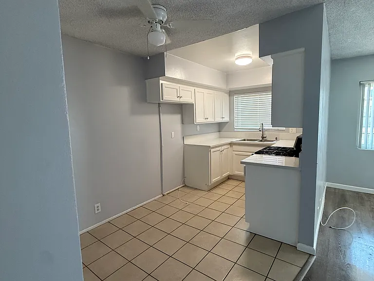 Downey Ave Apartments — Photo 15