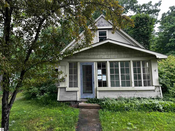 921 Washington St, Traverse City, MI 49686