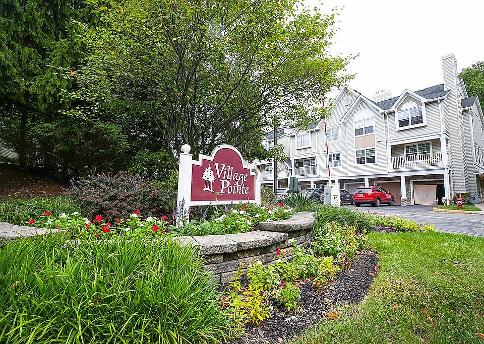 Village Pointe Community